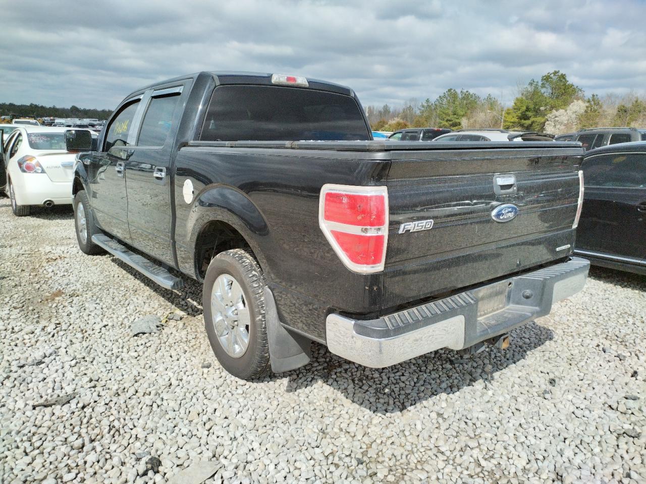 Photo 3 from auction – 2011 FORD F150 SUPER with VIN 1FTFW1CFXBKD00778