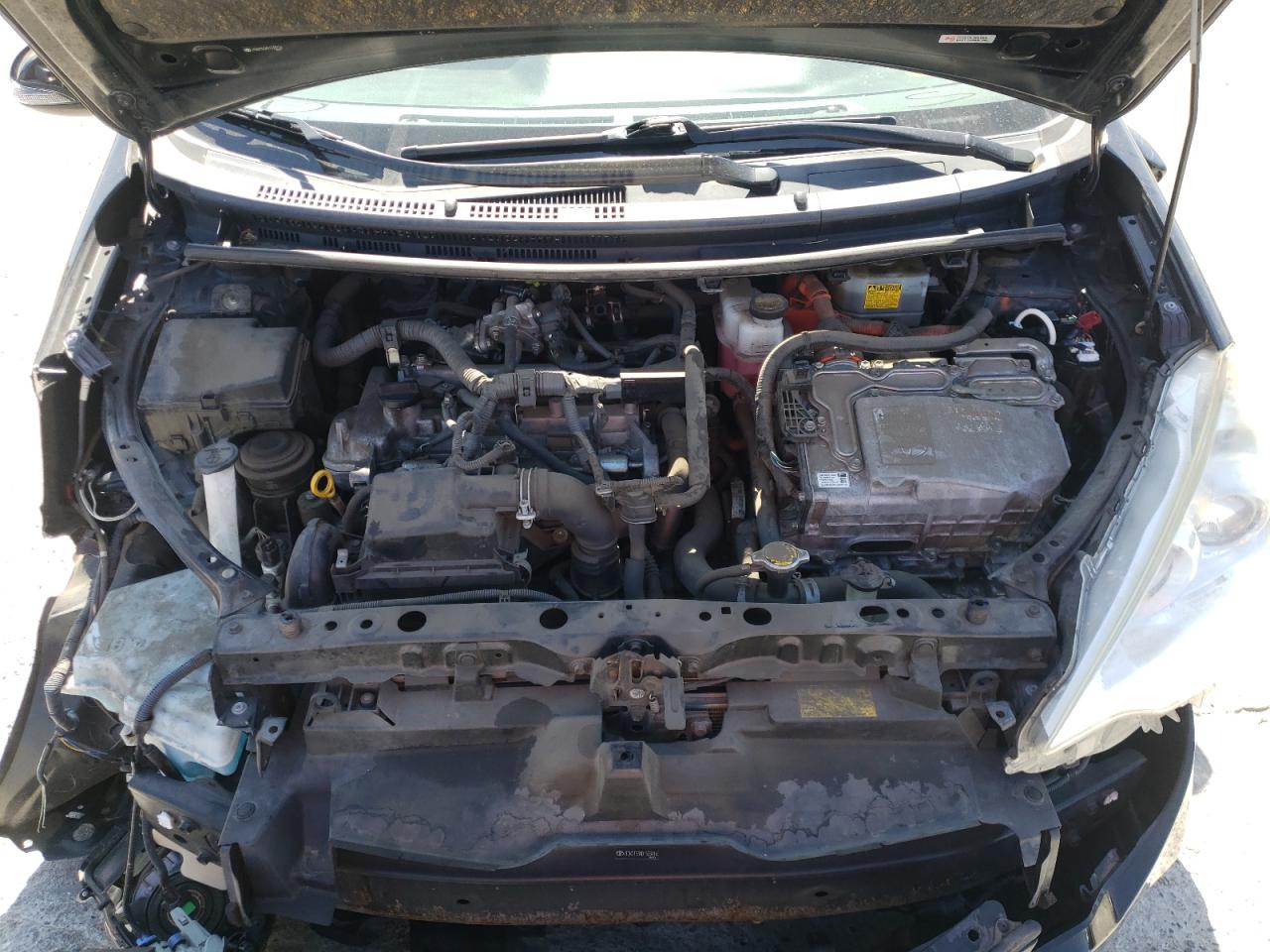 Photo 7 from auction – 2013 TOYOTA PRIUS C with VIN JTDKDTB3XD1533916