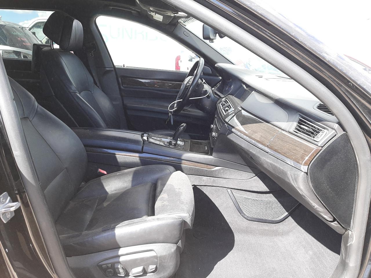 Photo 5 from auction – 2013 BMW 750 LI with VIN WBAYE8C50DDS15979