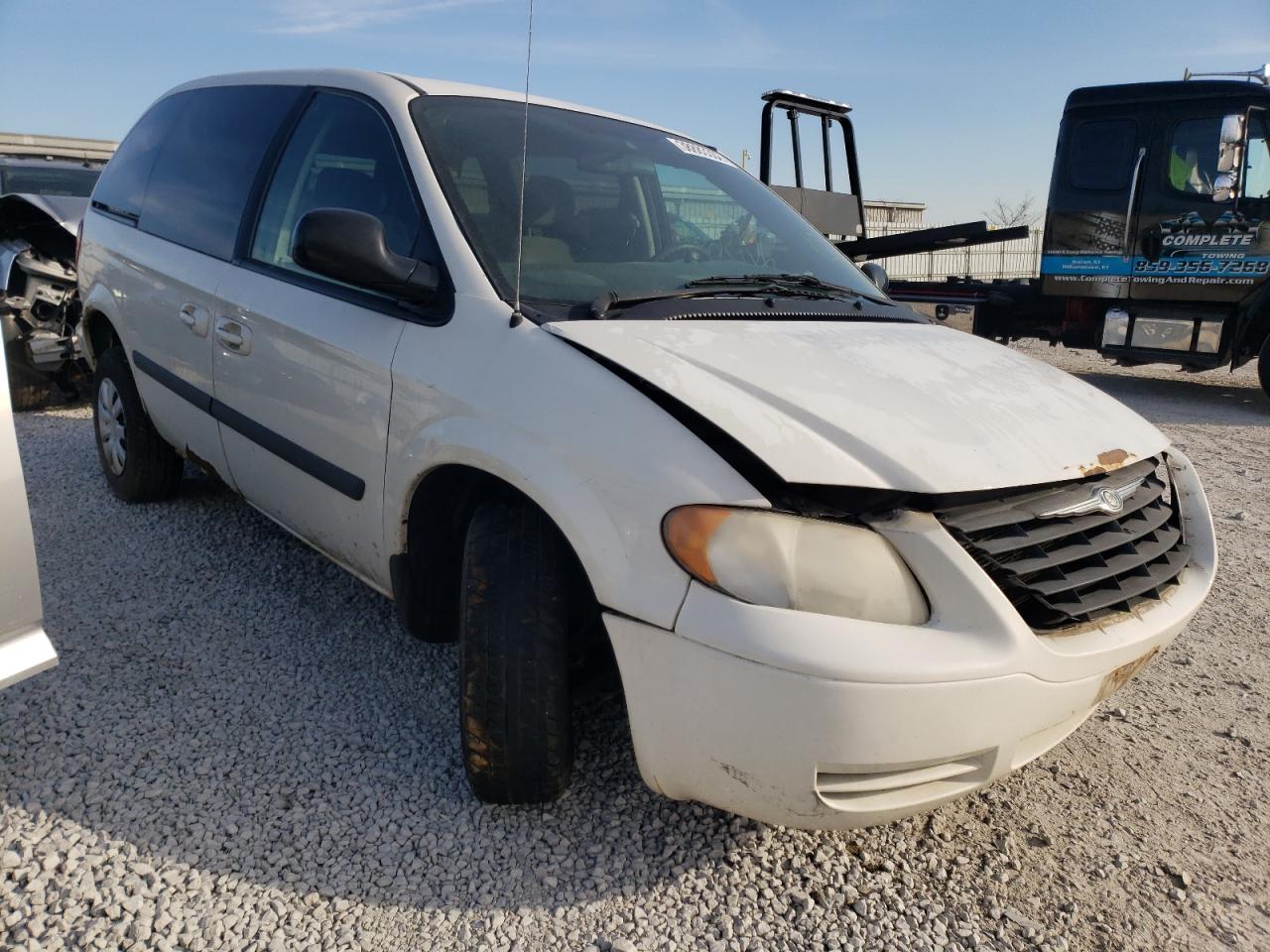 Photo 1 from auction – 2005 CHRYSLER TOWN & COU with VIN 1C4GP45R95B415838