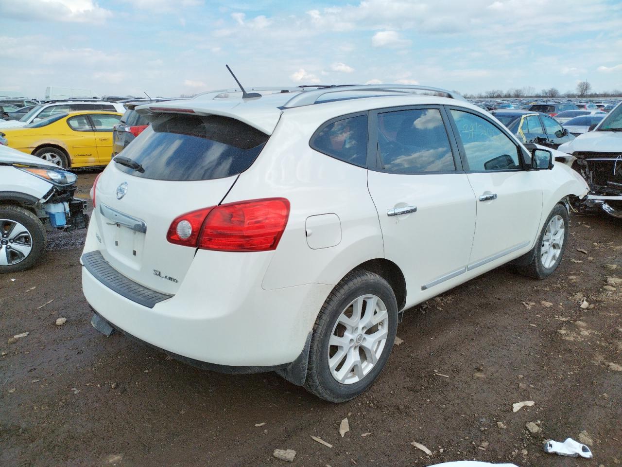 Photo 4 from auction – 2012 NISSAN ROGUE S with VIN JN8AS5MV3CW356742