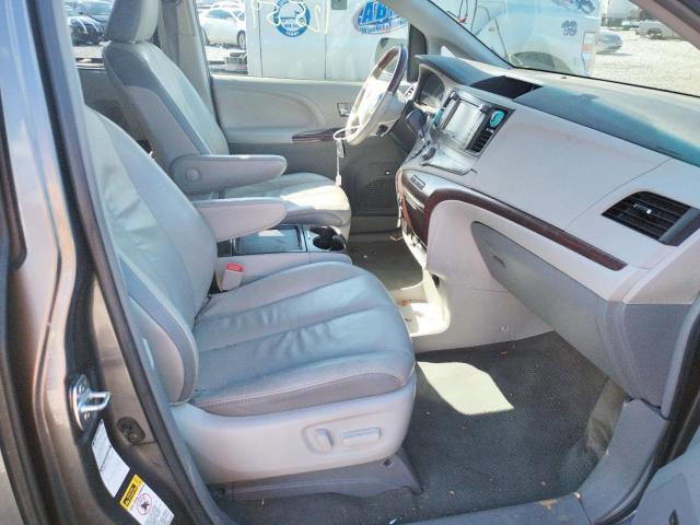 Photo 5 from auction – 2011 TOYOTA SIENNA XLE with VIN 5TDDK3DC8BS025911