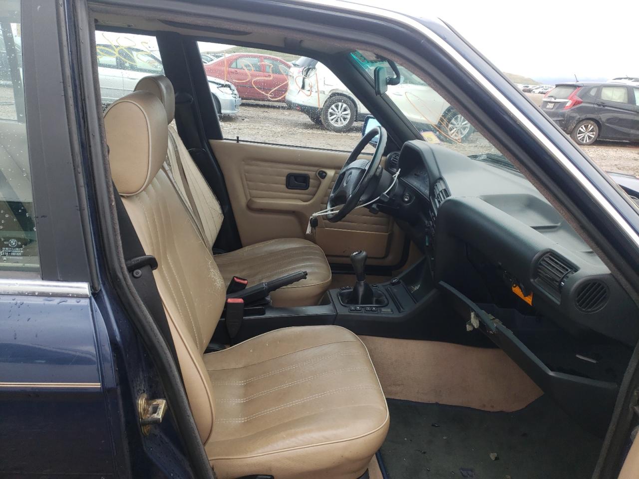 Photo 5 from auction – 1991 BMW 325 I with VIN WBAAD1318MED14653
