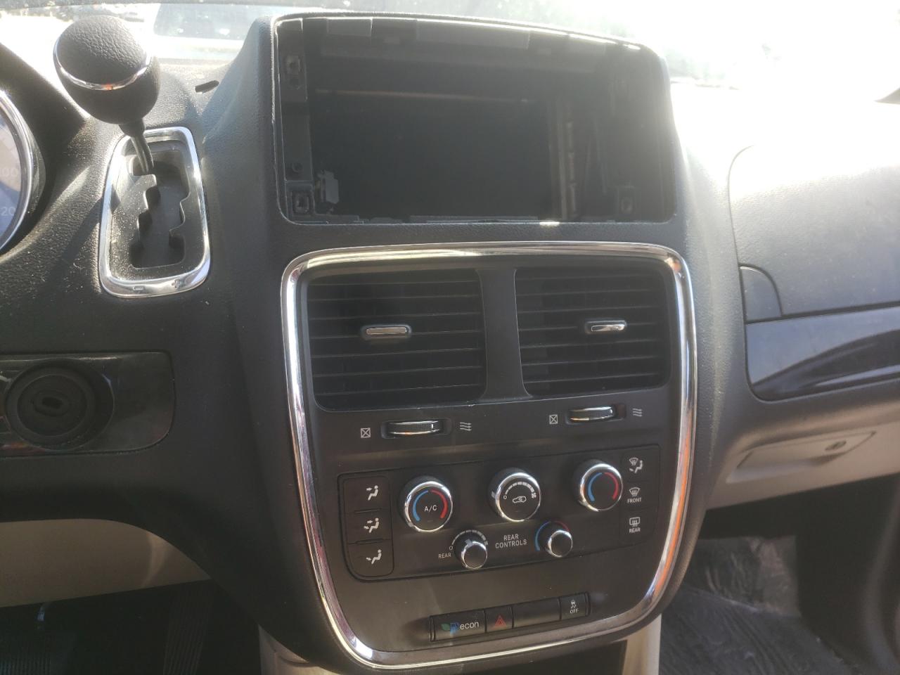 Photo 9 from auction – 2014 DODGE GRAND CARA with VIN 2C4RDGCG9ER205407