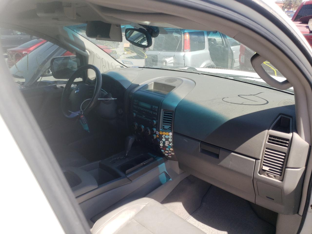 Photo 9 from auction – 2004 NISSAN ARMADA SE with VIN 5N1AA08A24N716840
