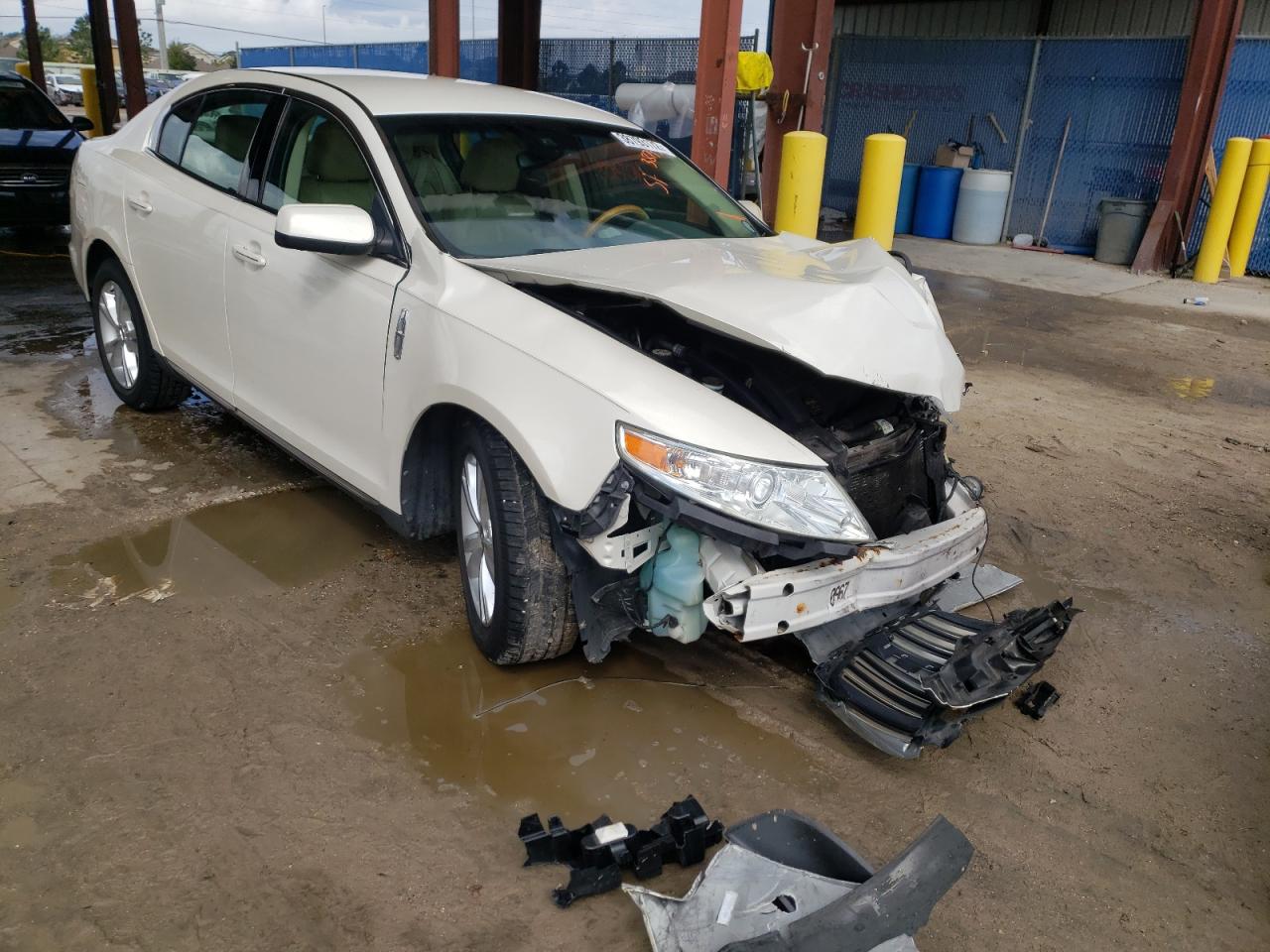 LINCOLN MKS 2009 with VIN 1LNHM93R19G626503 - Photo from auction