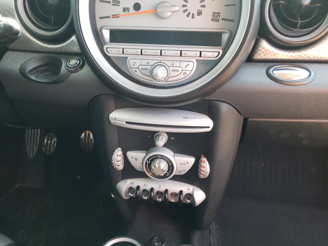 Photo 9 from auction – 2008 MINI COOPER S with VIN WMWMF73508TT92548
