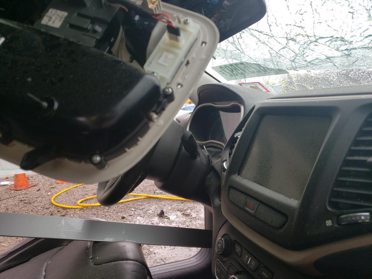 Photo 8 from auction – 2015 JEEP CHEROKEE L with VIN 1C4PJMDS8FW663370
