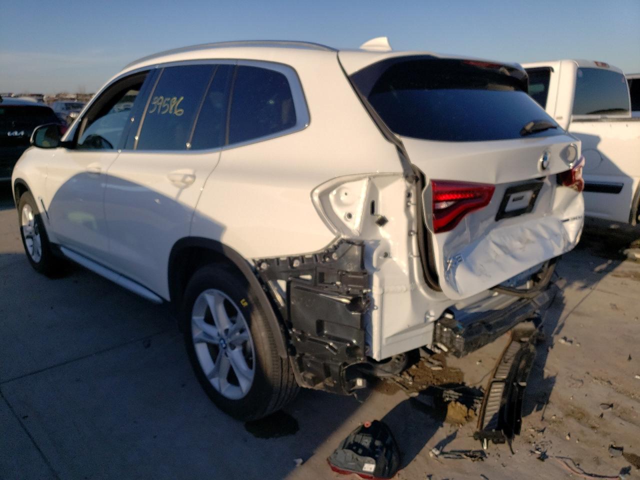 Photo 3 from auction – 2019 BMW X3 SDRIVE3 with VIN 5UXTR7C50KLR47588