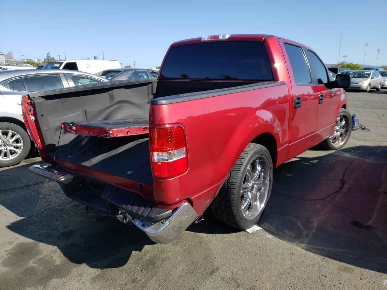 Photo 4 from auction – 2007 FORD F150 SUPER with VIN 1FTPW12587FA20130