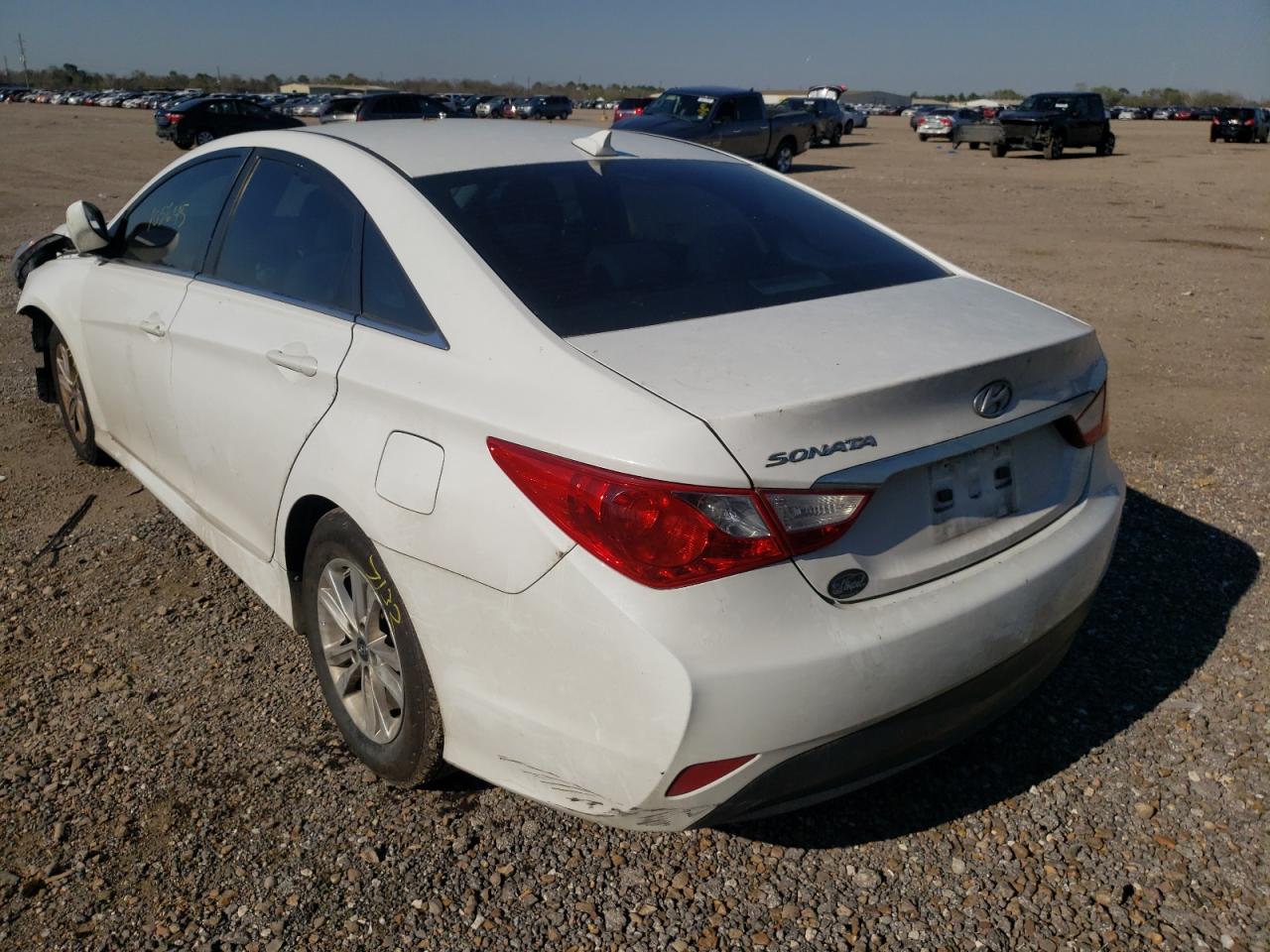 Photo 3 from auction – 2014 HYUNDAI SONATA GLS with VIN 5NPEB4AC7EH865638