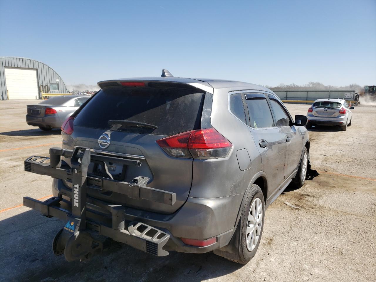 Photo 4 from auction – 2017 NISSAN ROGUE S with VIN KNMAT2MV2HP555385