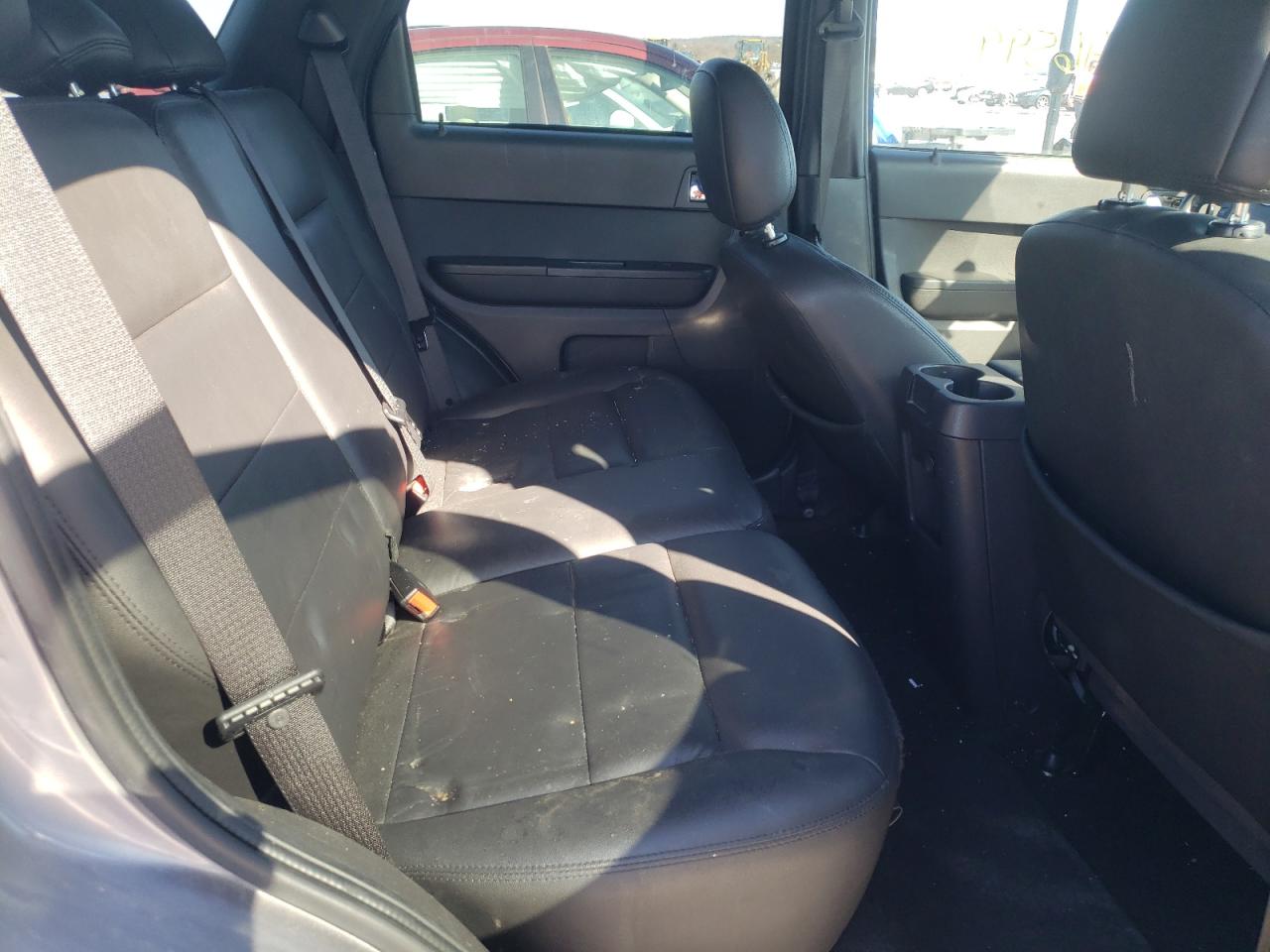 Photo 6 from auction – 2008 FORD ESCAPE LIM with VIN 1FMCU04168KA77259