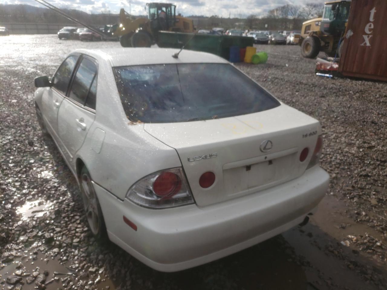 Photo 3 from auction – 2001 LEXUS IS 300 with VIN JTHBD182910001513