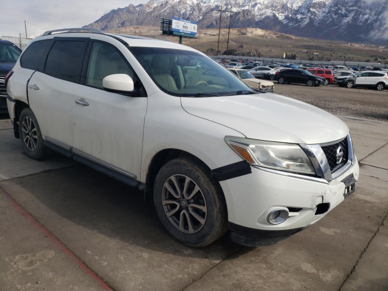 NISSAN PATHFINDER 2014 with VIN 5N1AR2MM3EC656410 - Photo from auction