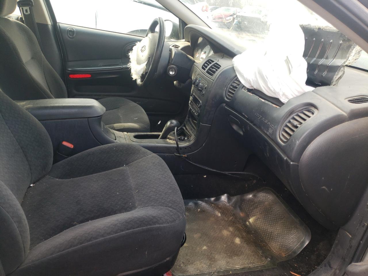 Photo 5 from auction – 2002 DODGE INTREPID S with VIN 2B3HD46R12H220333