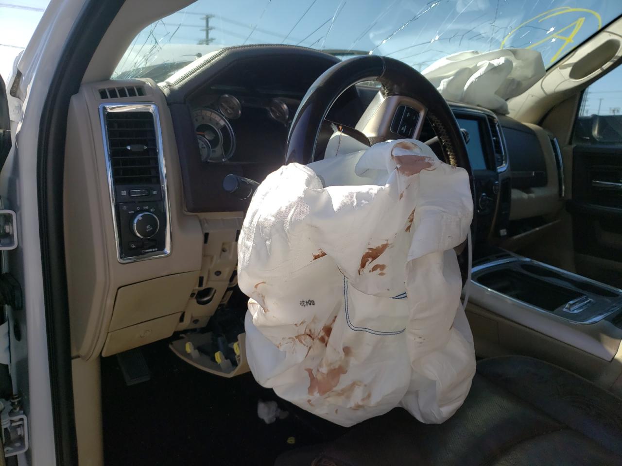 Photo 9 from auction – 2017 RAM 3500 LONGH with VIN 3C63R2KLXHG599462