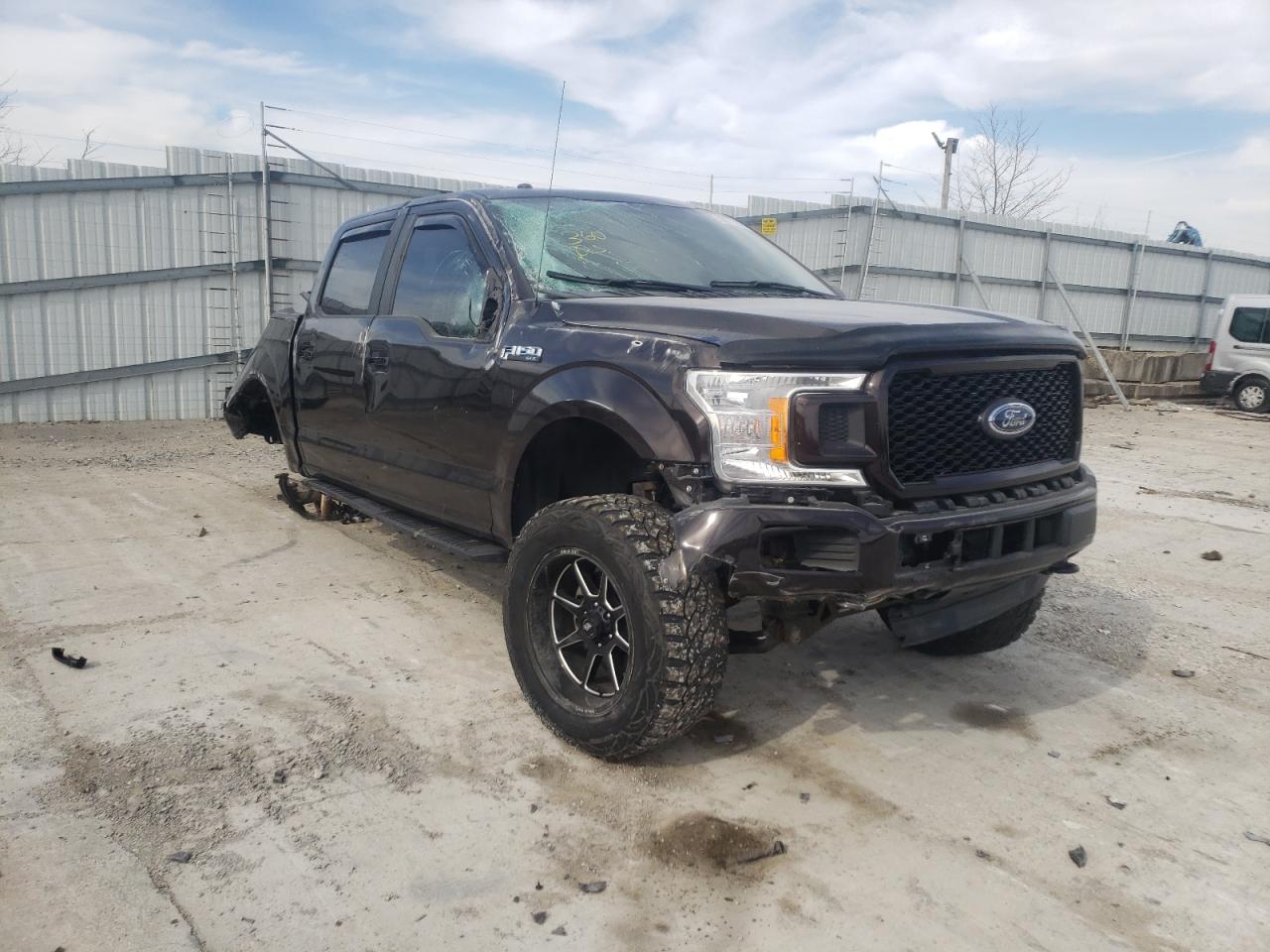 Photo 9 from auction – 2018 FORD F150 SUPER with VIN 1FTEW1EP1JFC70515