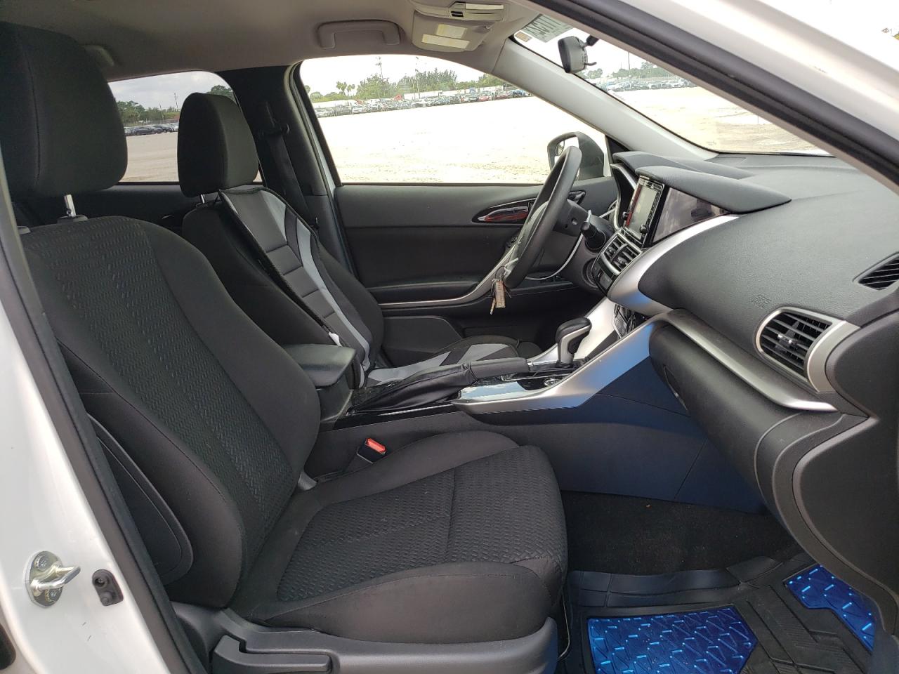 Photo 5 from auction – 2020 MITSUBISHI ECLIPSE CR with VIN JA4AT3AAXLZ022344