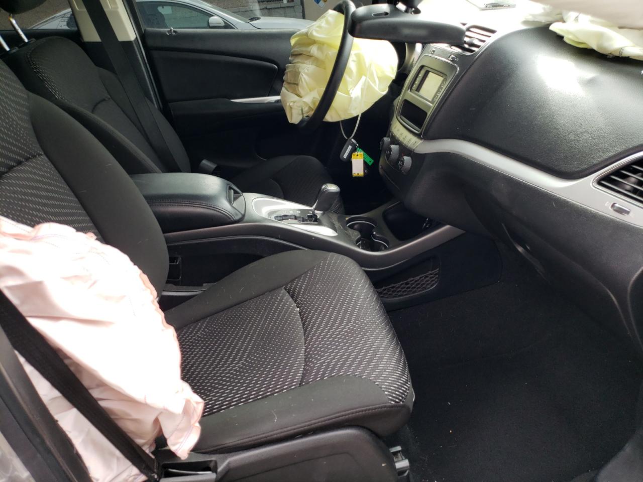 Photo 5 from auction – 2020 DODGE JOURNEY SE with VIN 3C4PDCAB5LT220746
