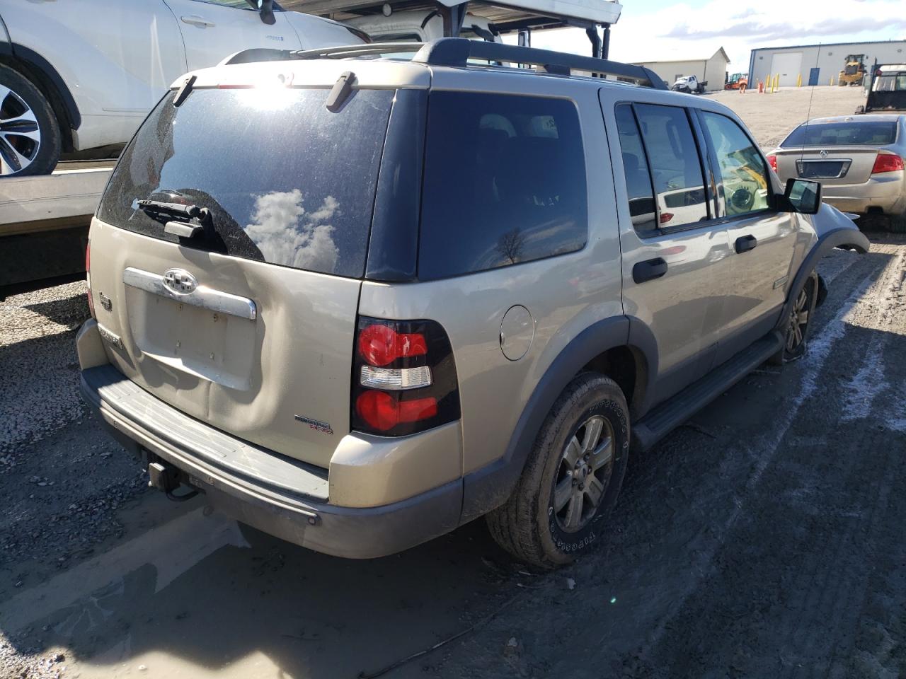 Photo 4 from auction – 2006 FORD EXPLORER X with VIN 1FMEU73E56UA86042