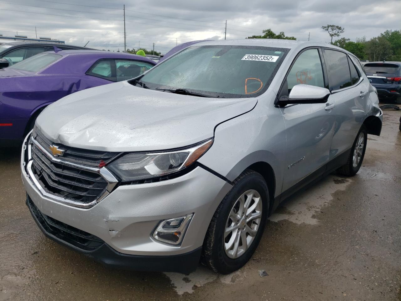 Photo 2 from auction – 2018 CHEVROLET EQUINOX LT with VIN 2GNAXJEV1J6190045