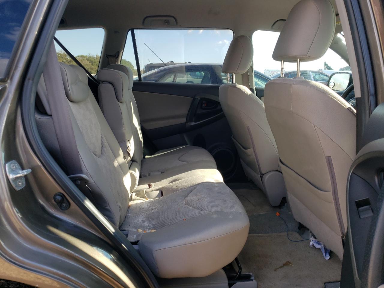 Photo 6 from auction – 2010 TOYOTA RAV4 with VIN 2T3ZF4DV5AW038047
