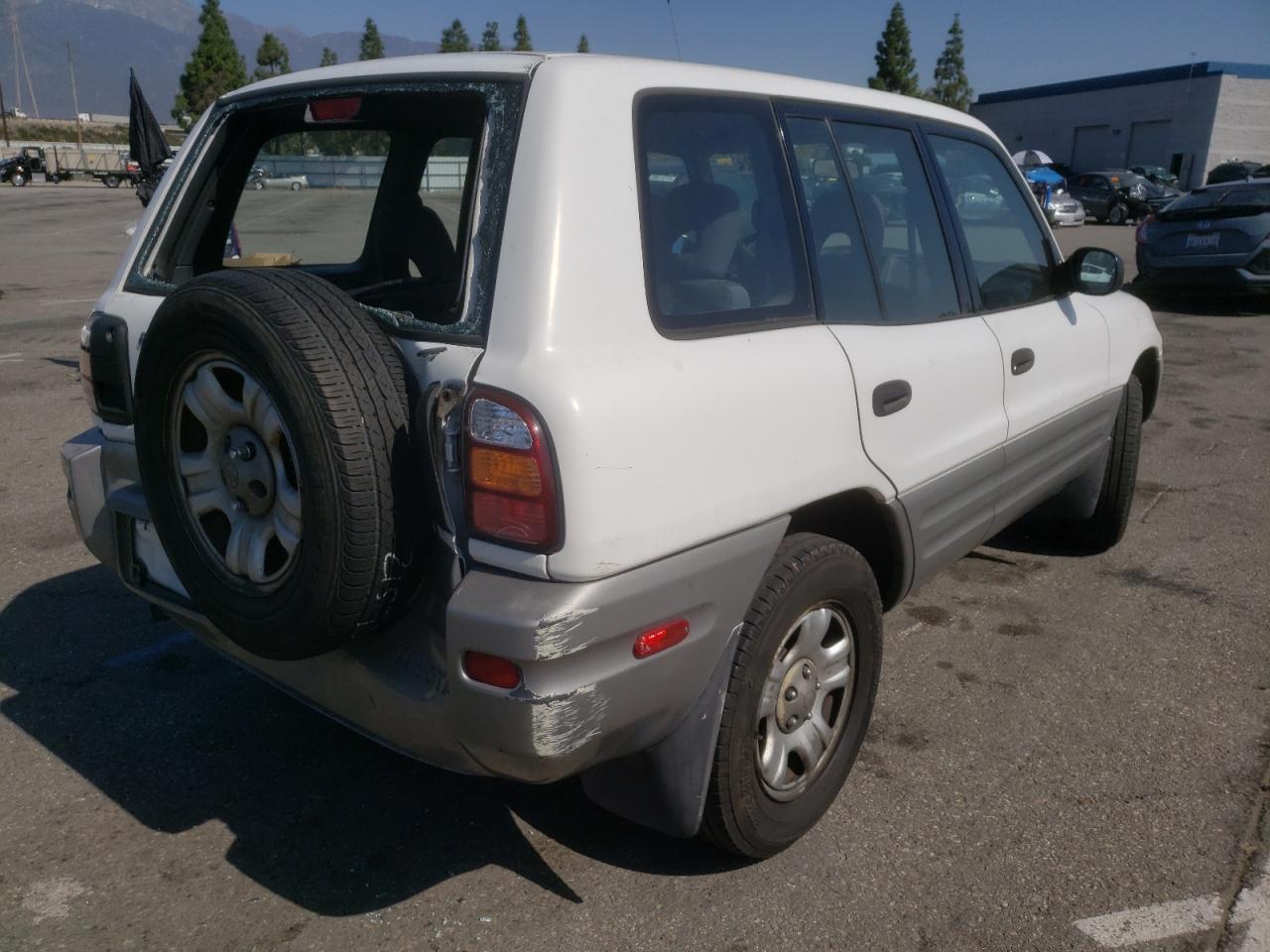 Photo 4 from auction – 2000 TOYOTA RAV4 with VIN JT3GP10V8Y0050091