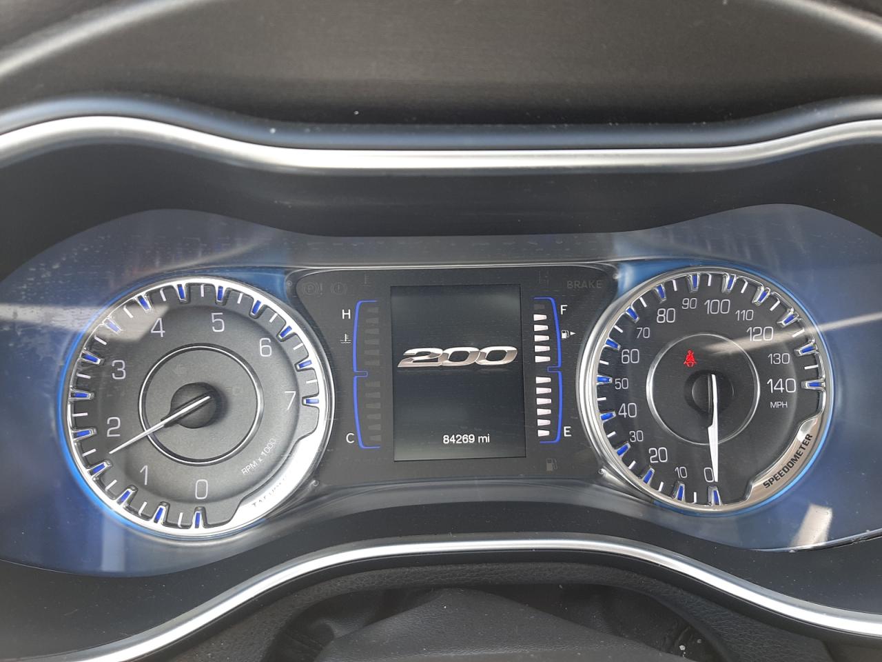Photo 8 from auction – 2016 CHRYSLER 200 LIMITE with VIN 1C3CCCAB2GN170075