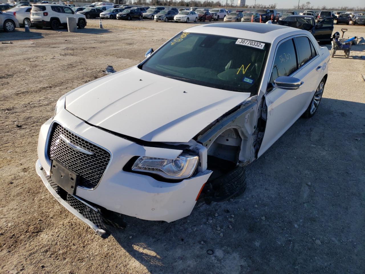 Photo 2 from auction – 2018 CHRYSLER 300 LIMITE with VIN 2C3CCAEG9JH296251
