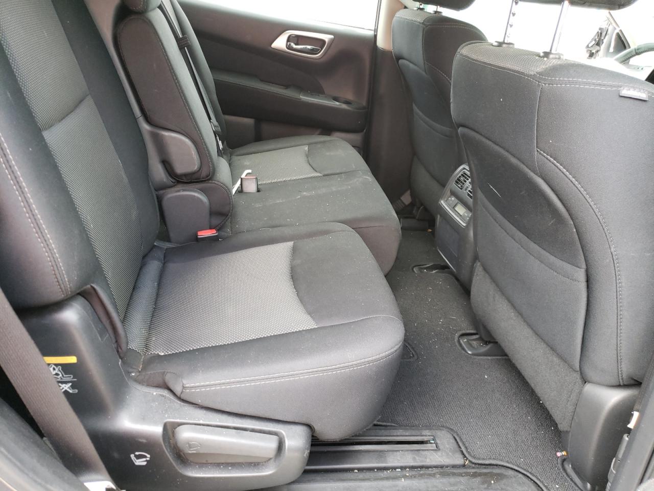 Photo 6 from auction – 2017 NISSAN PATHFINDER with VIN 5N1DR2MN4HC615228