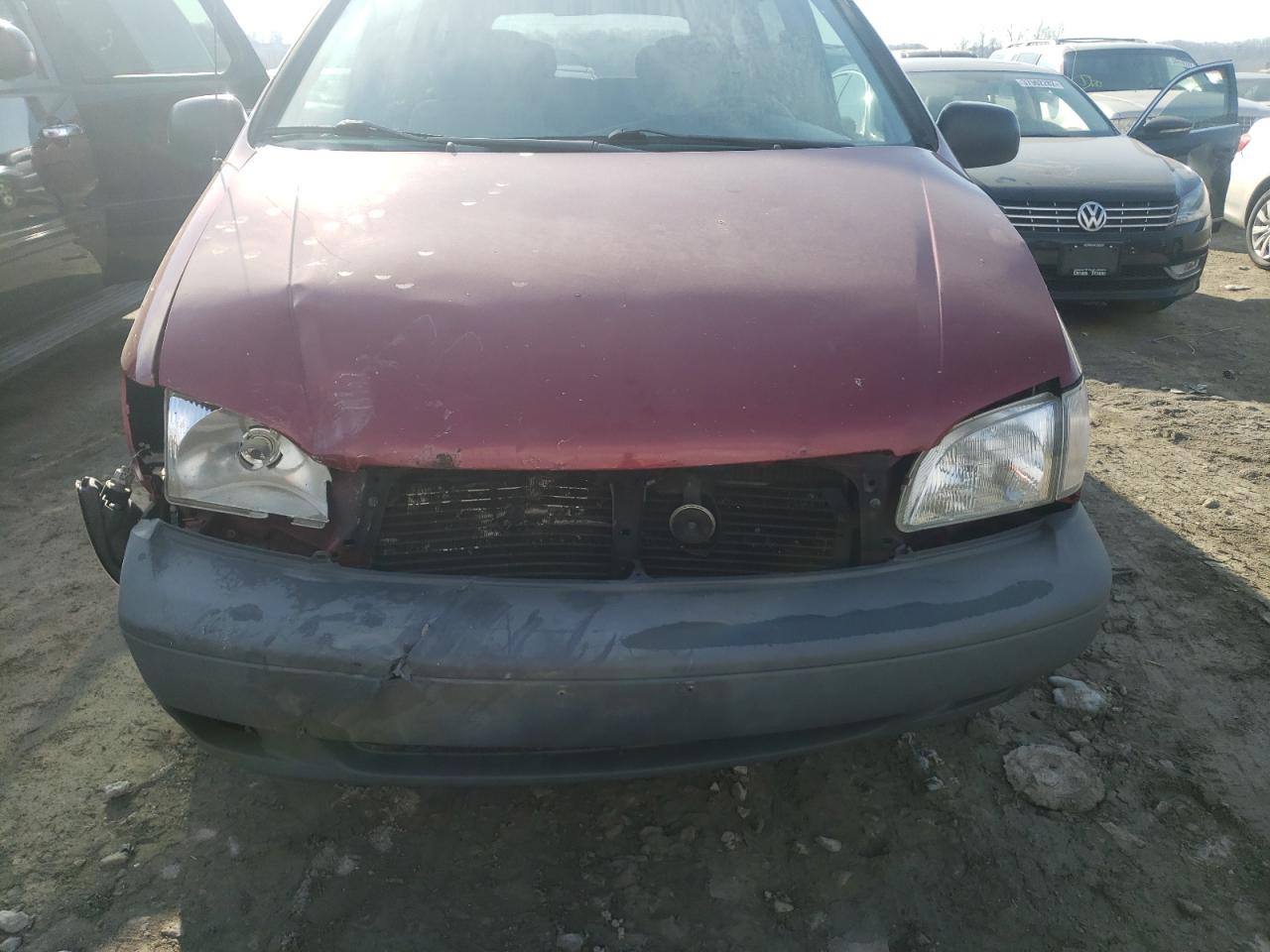 Photo 9 from auction – 2000 TOYOTA SIENNA LE with VIN 4T3ZF13C8YU291744