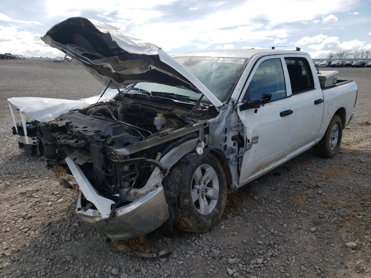Фото 2 с аукциона – 2020 RAM 1500 CLASS с VIN 3C6RR7KT2LG131015