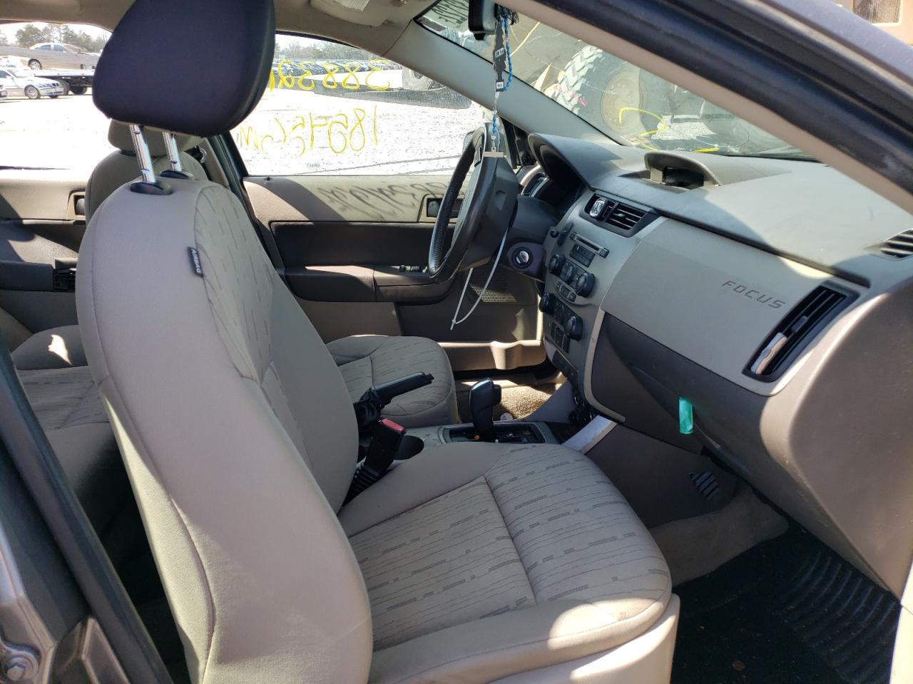 Photo 5 from auction – 2011 FORD FOCUS with VIN 1FAHP3FN0BW175308
