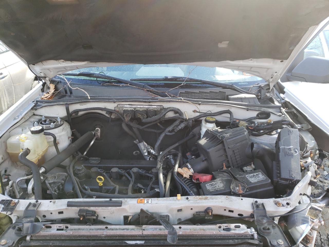 Photo 7 from auction – 2010 FORD ESCAPE XLS with VIN 1FMCU9C73AKC58514