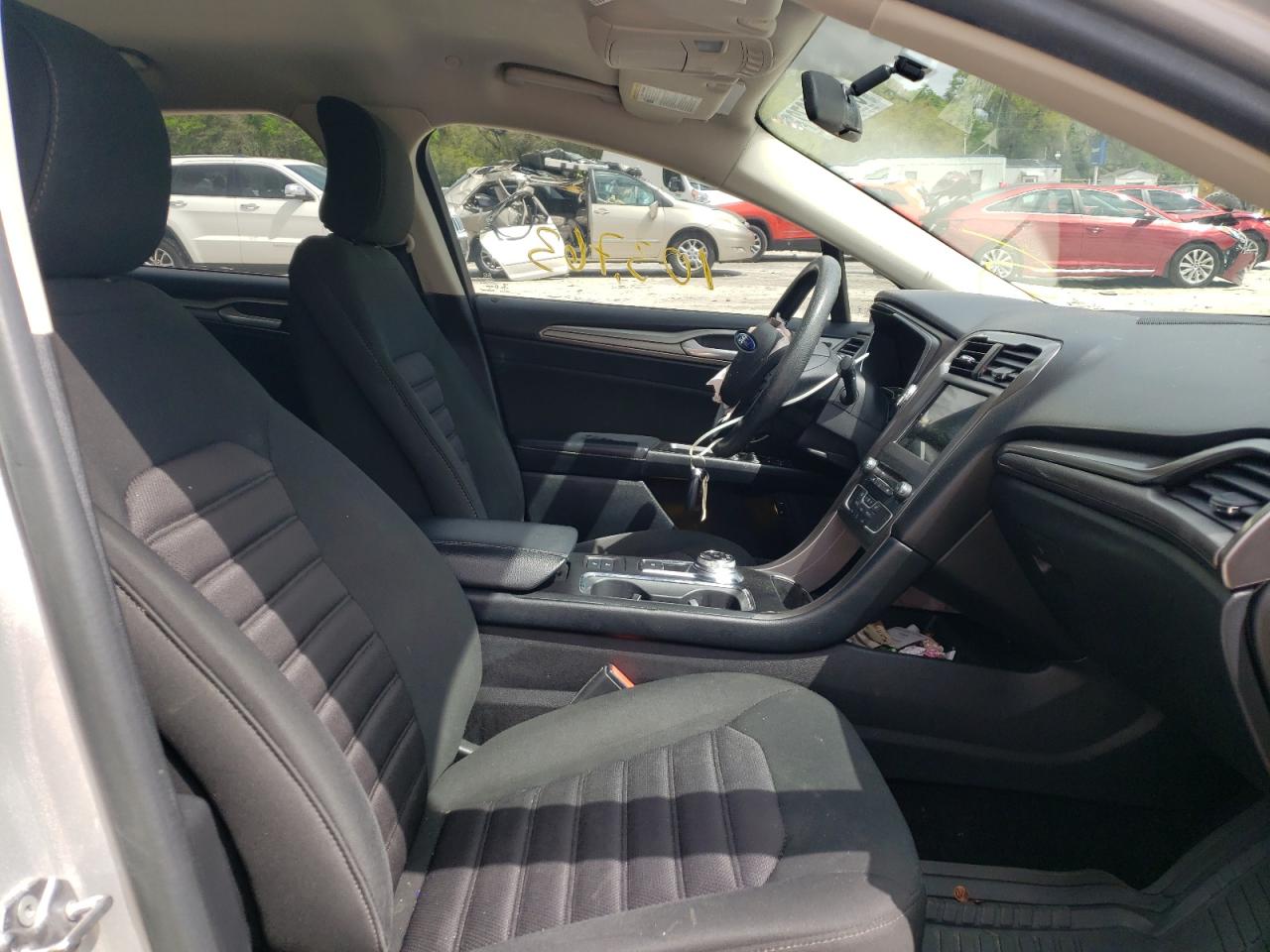 Photo 5 from auction – 2017 FORD FUSION SE with VIN 3FA6P0LU9HR117100