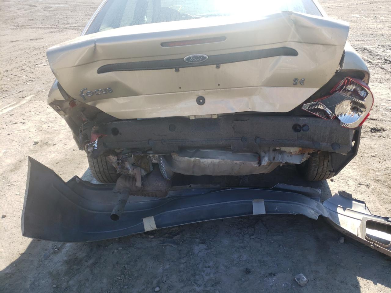Photo 9 from auction – 2002 FORD FOCUS with VIN 1FAFP34P82W156789