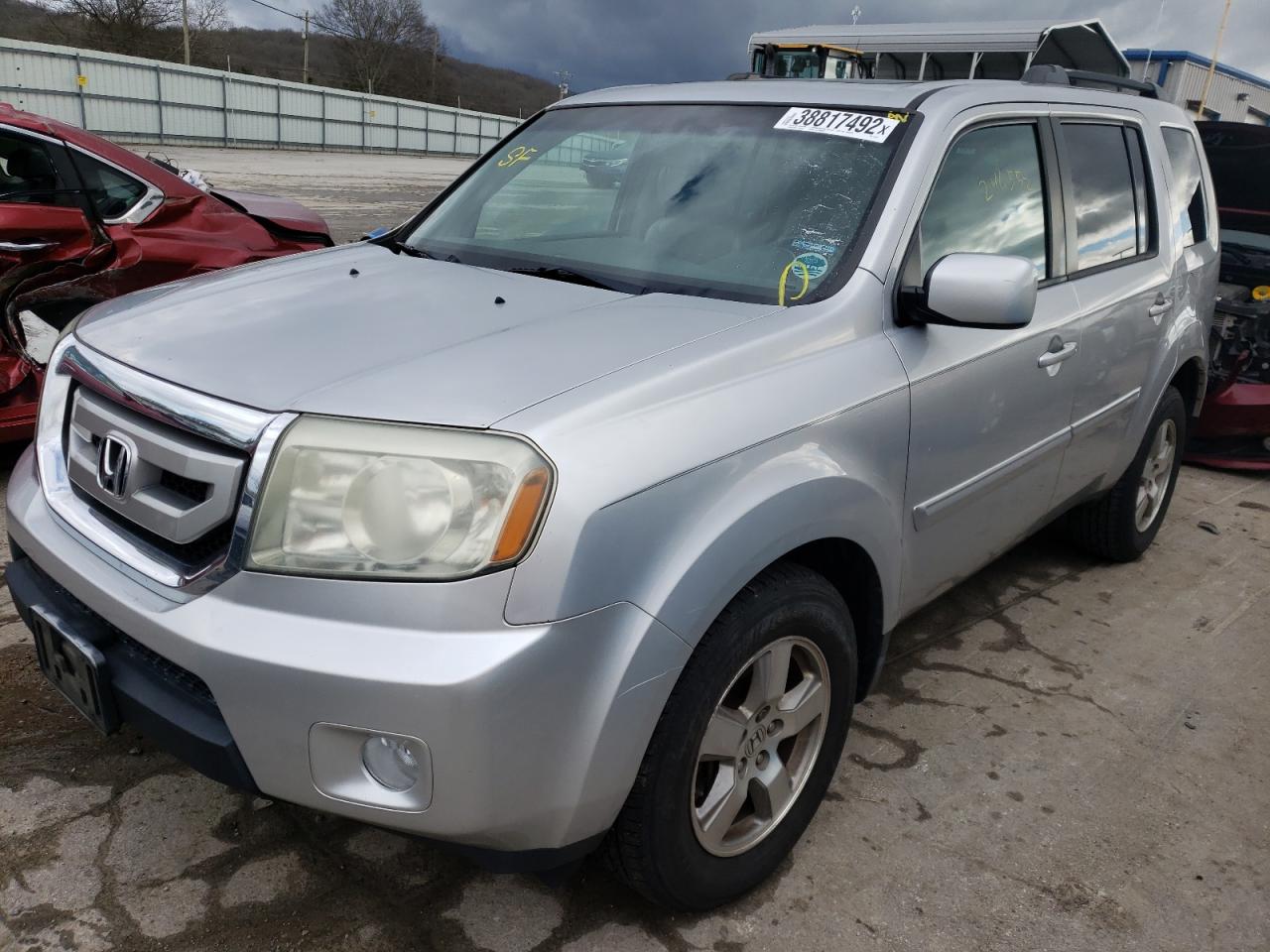 Photo 2 from auction – 2011 HONDA PILOT EXL with VIN 5FNYF3H52BB015817