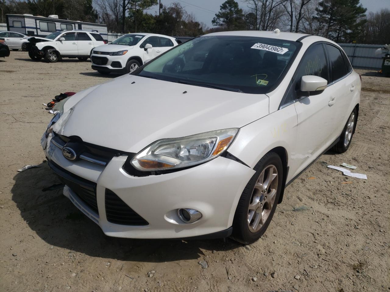 Photo 2 from auction – 2012 FORD FOCUS SEL with VIN 1FAHP3H25CL445445