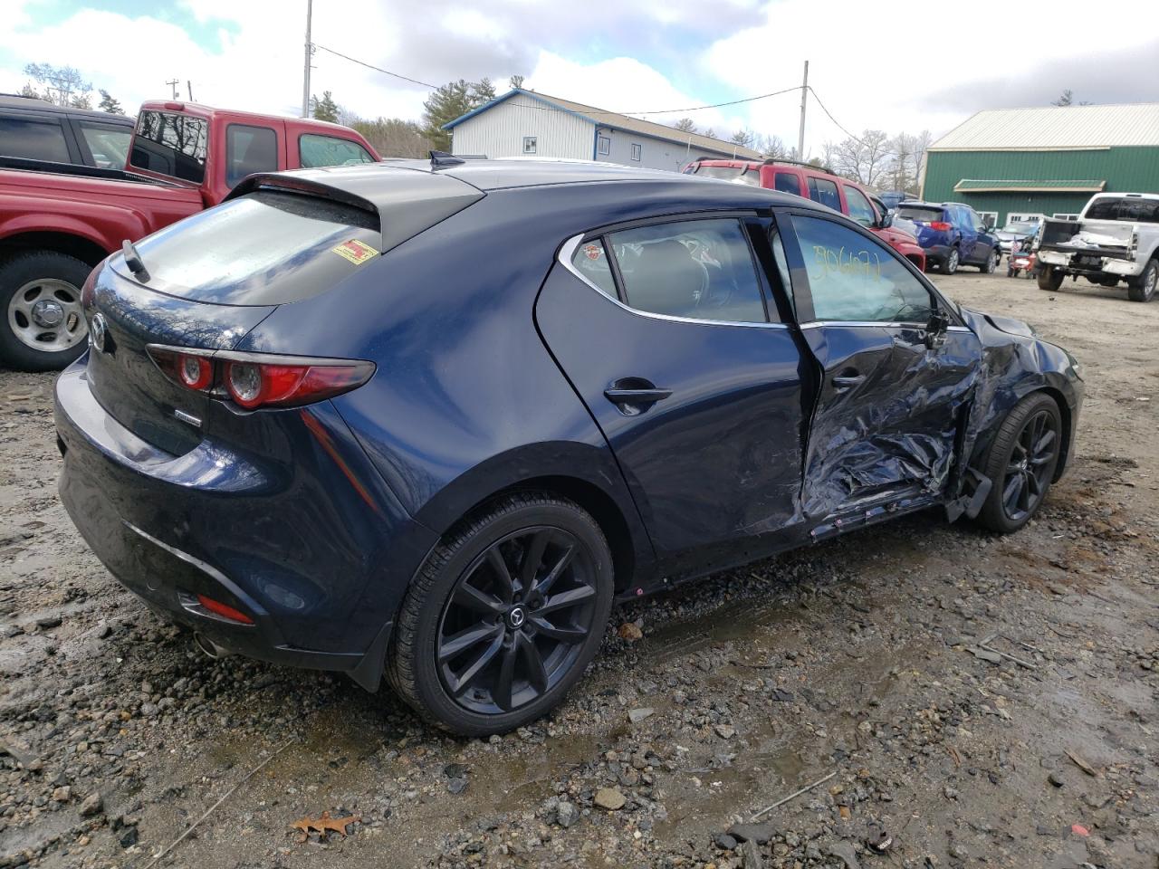 Photo 4 from auction – 2019 MAZDA 3 PREMIUM with VIN JM1BPANM7K1114791