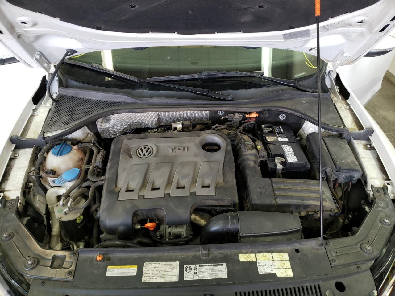 Photo 7 from auction – 2012 VOLKSWAGEN PASSAT SEL with VIN 1VWCN7A32CC005751