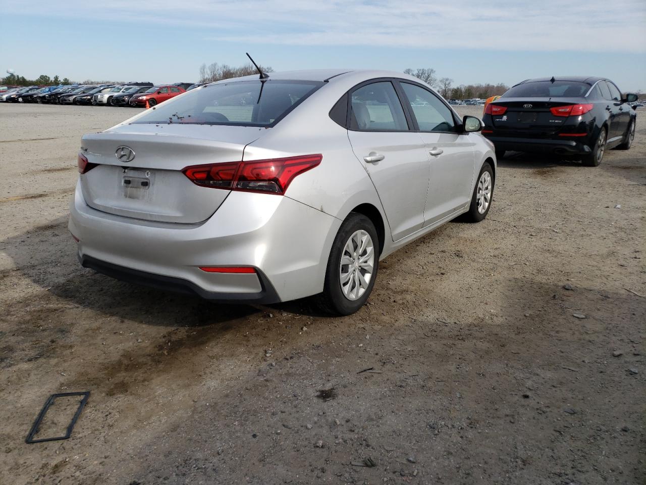 Photo 4 from auction – 2019 HYUNDAI ACCENT SE with VIN 3KPC24A39KE070890