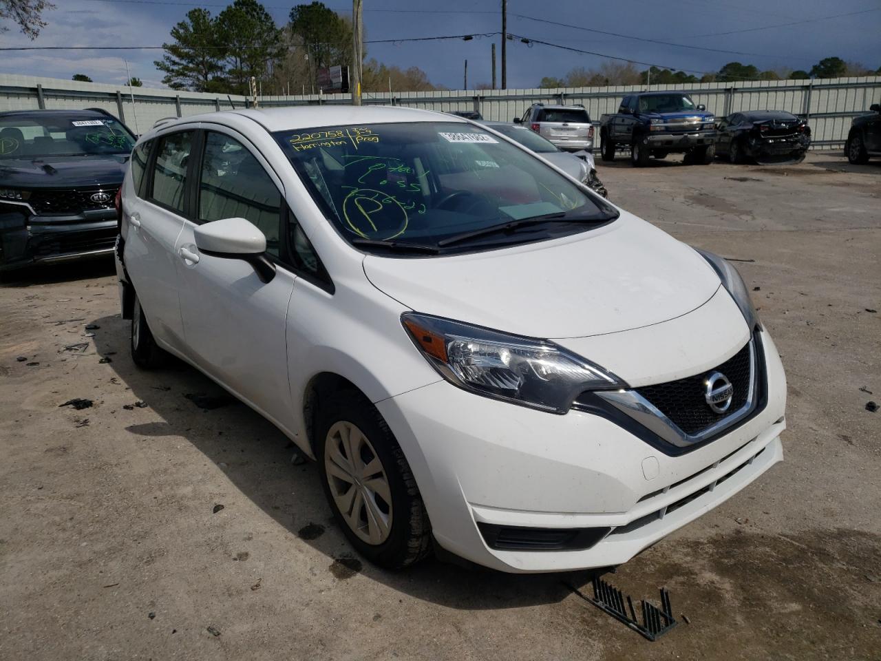 NISSAN VERSA NOTE 2019 with VIN 3N1CE2CP0KL359652 - Photo from auction