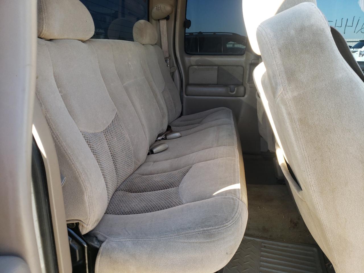 Photo 6 from auction – 2004 CHEVROLET SILVERADO with VIN 2GCEC19V541349120