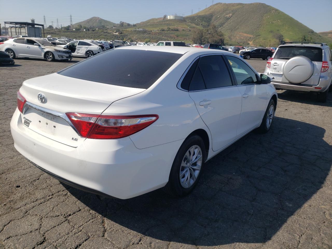 Photo 4 from auction – 2017 TOYOTA CAMRY LE with VIN 4T1BF1FK2HU812924