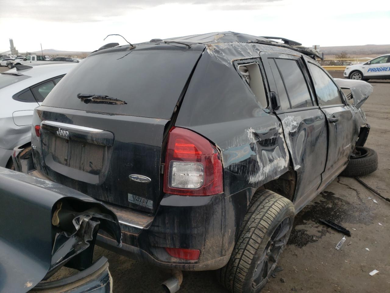 Photo 4 from auction – 2016 JEEP COMPASS LA with VIN 1C4NJDEB0GD767872