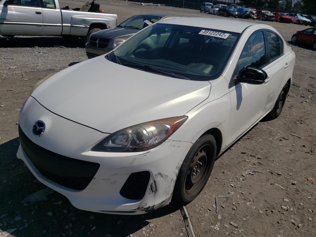 Photo 2 from auction – 2012 MAZDA 3 I with VIN JM1BL1UF6C1609502