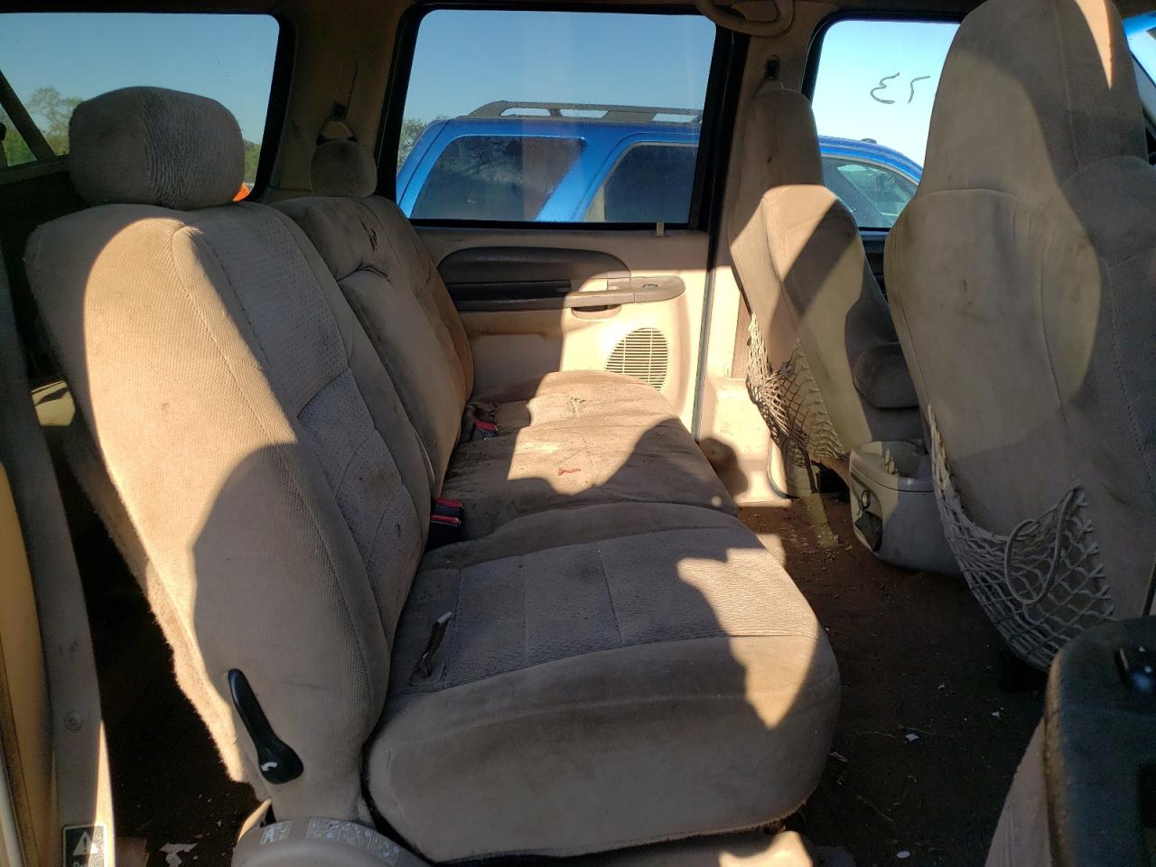 Photo 6 from auction – 2002 FORD EXCURSION with VIN 1FMNU40LX2ED49941