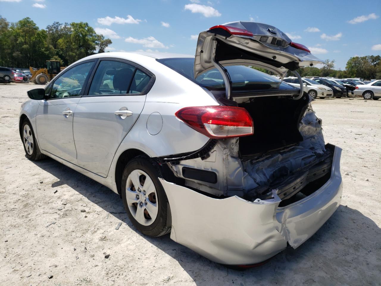 Photo 3 from auction – 2017 KIA FORTE LX with VIN 3KPFK4A70HE040976