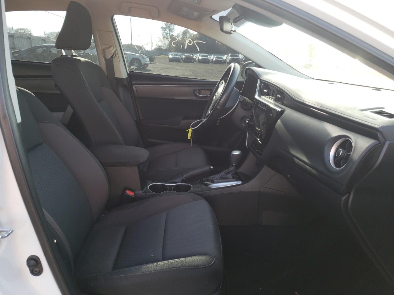 Photo 5 from auction – 2017 TOYOTA COROLLA L with VIN 5YFBURHE2HP575347